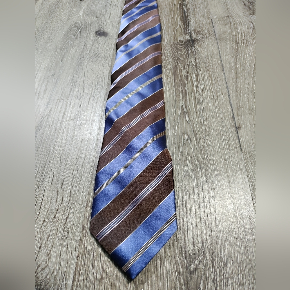 Sold Brioni Mens Luxury Silk Tie